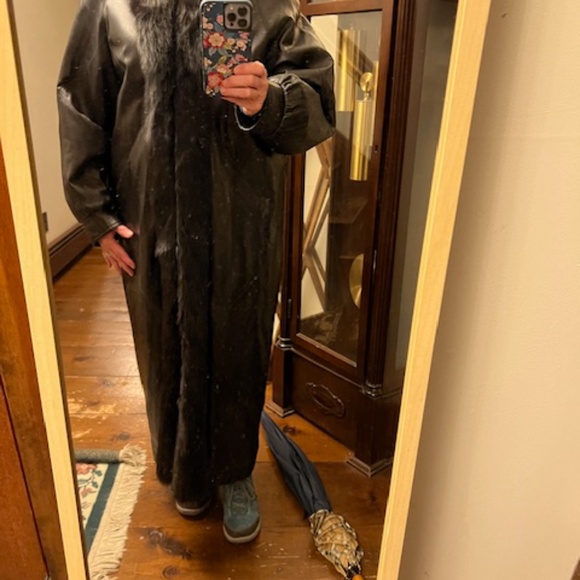 floor length dolman sleeve black leather with fox fur coat Medium , Large 12-14 - Picture 2 of 9